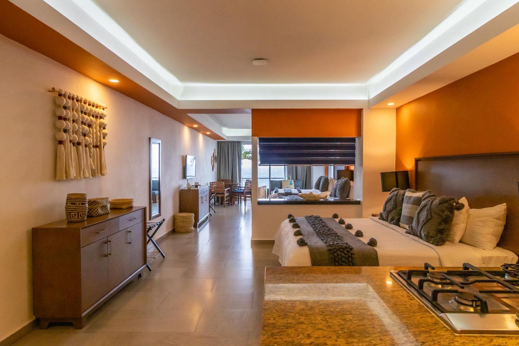 The Paramar Beachfront Boutique Hotel With Breakfast Included - Downtown Malecon Puerto Vallarta Dış mekan fotoğraf