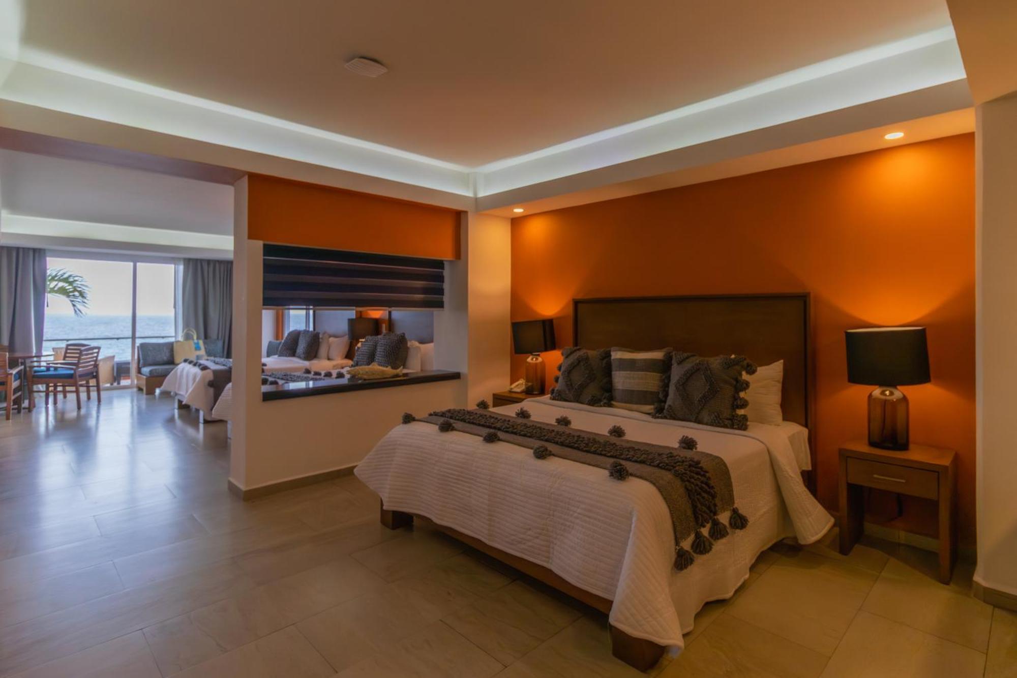 The Paramar Beachfront Boutique Hotel With Breakfast Included - Downtown Malecon Puerto Vallarta Dış mekan fotoğraf